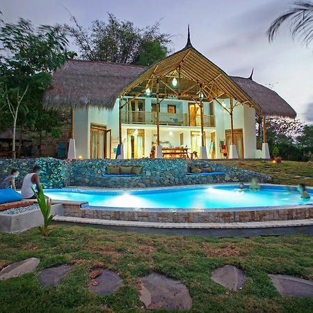 Отель Batu Bambu Kuta  Экстерьер фото